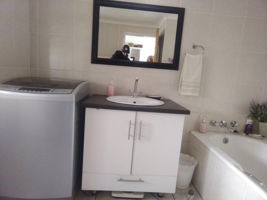 2 Bedroom Property for Sale in Potchefstroom North West